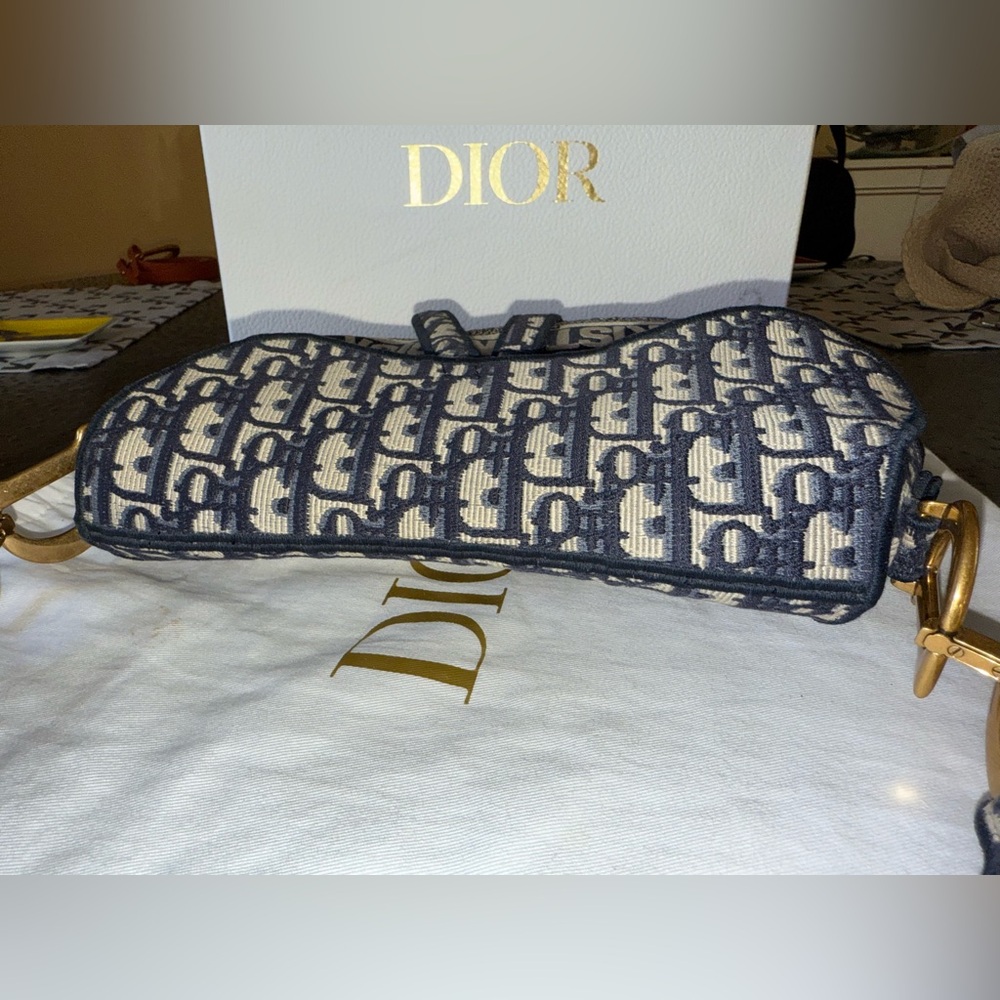 Dior Navy and Cream Saddle Shoulder Bag - Picture 6 of 12